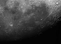 moon24-04-2010